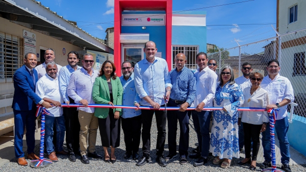 PROMESE/CAL inaugura tres Farmacias del Pueblo en Constanza